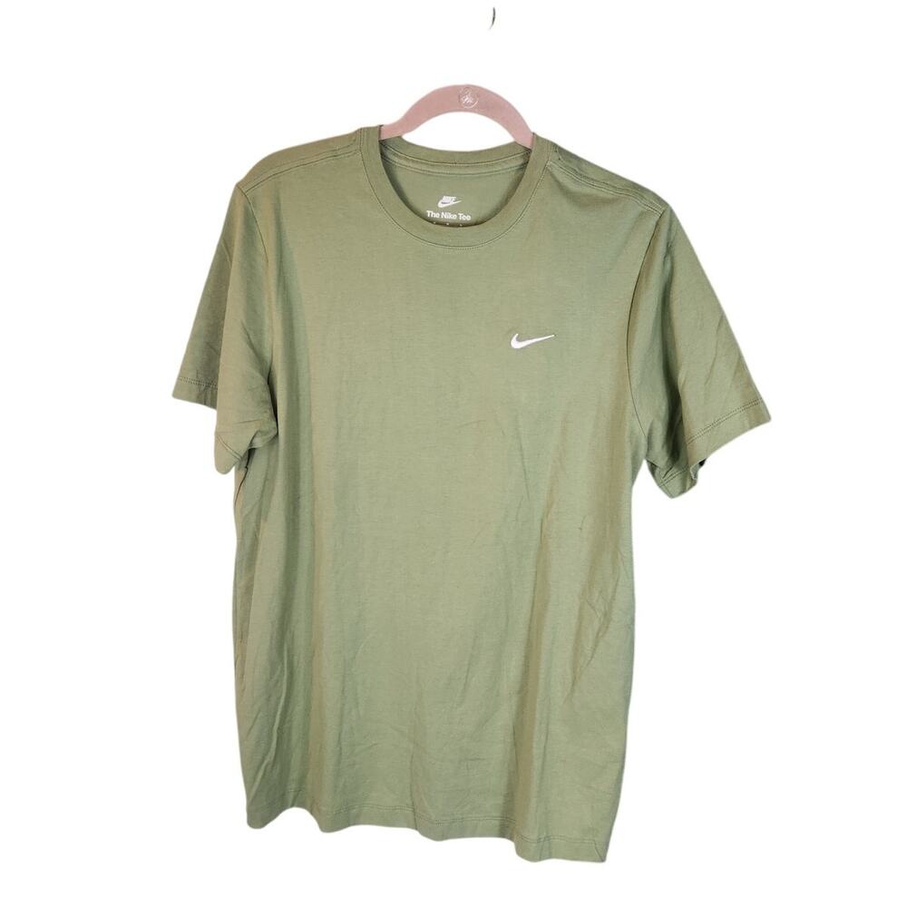 Nike short sleeve NWT men's medium